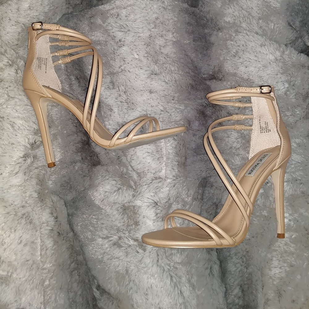 Steve Madden nude sandals